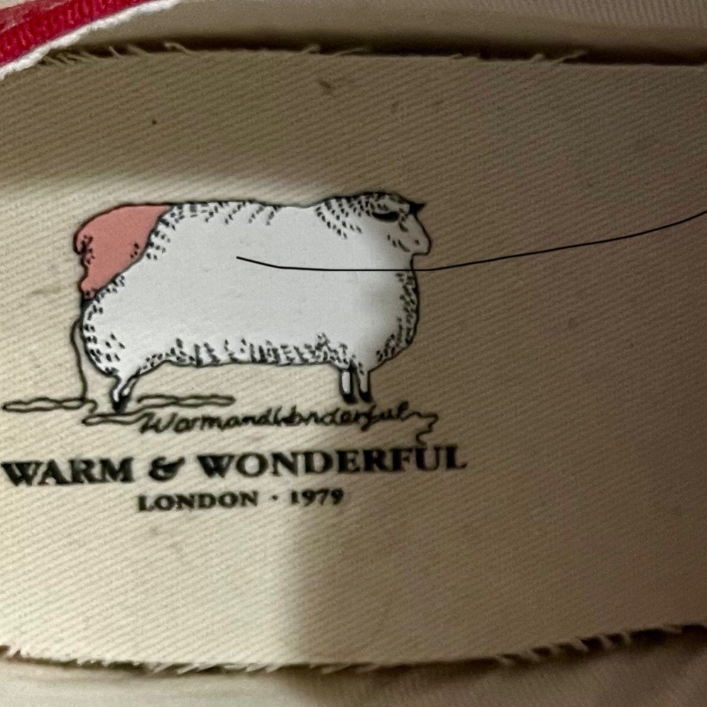 Sperry Red and White Boat Shoes with Sheep Design ÑWOT - Picture 5 of 6